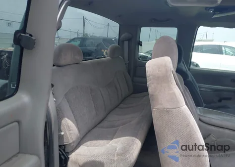 1999 Chevrolet Silverado 1500 Ls z USA, uszkodzony, nr VIN 2GCEC19V4X1290355